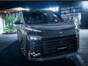 VOXY　マイナーチェンジ